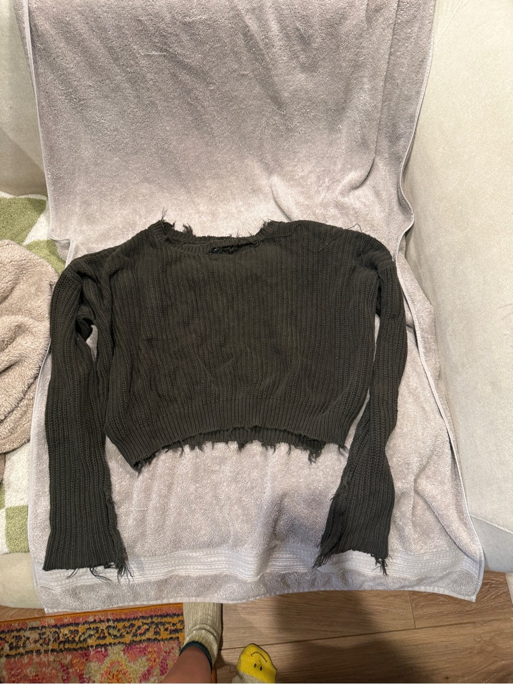 Forever 21 Black Distressed Cropped Ribbed Sweater
